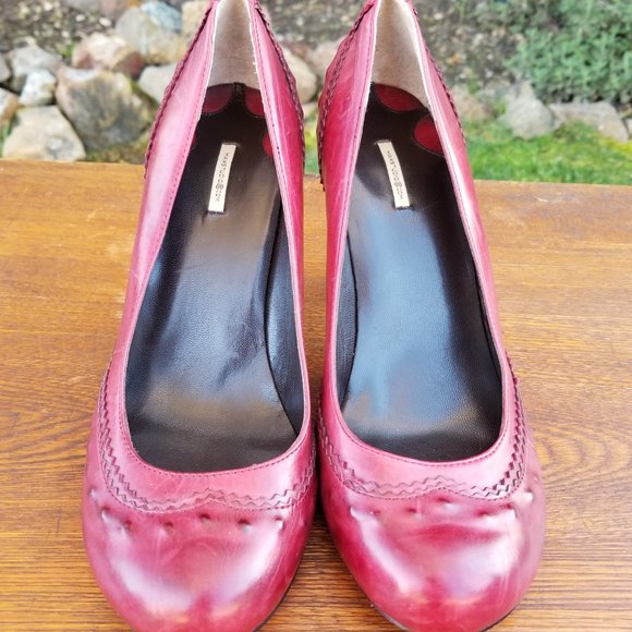Max Studio Round Toe 1930's Style Raspberry Red Leather Pumps Women's Size 7.5 - Picture 2 of 10